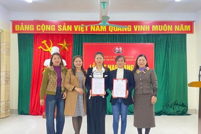 Chi bộ trường MN Hoàng Tây tổ chức kết nạp Đảng viên mới